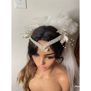 Bridal forehead piece with veil